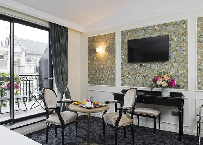 Hotel Saint-Petersbourg Opera & Spa